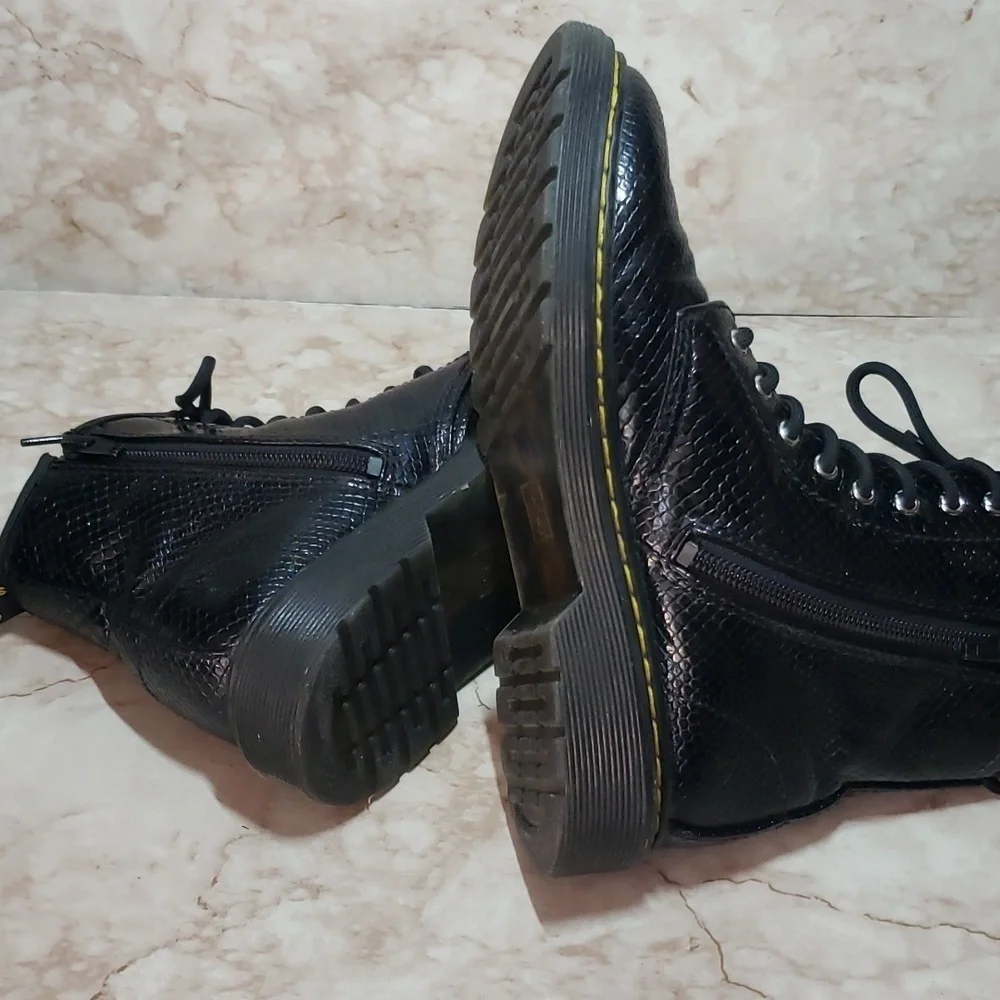 Dr. Martens Black Lace Up Youth Combat Boots Size 2